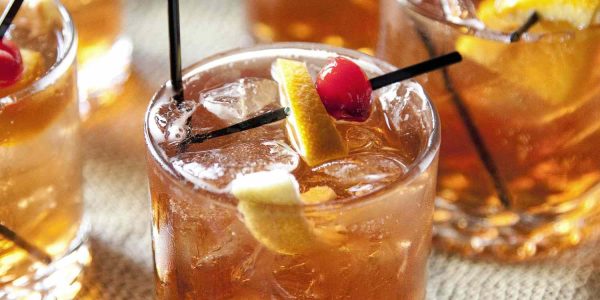 "How to Make an Old Fashioned Cocktail: A Delicious Throwback"